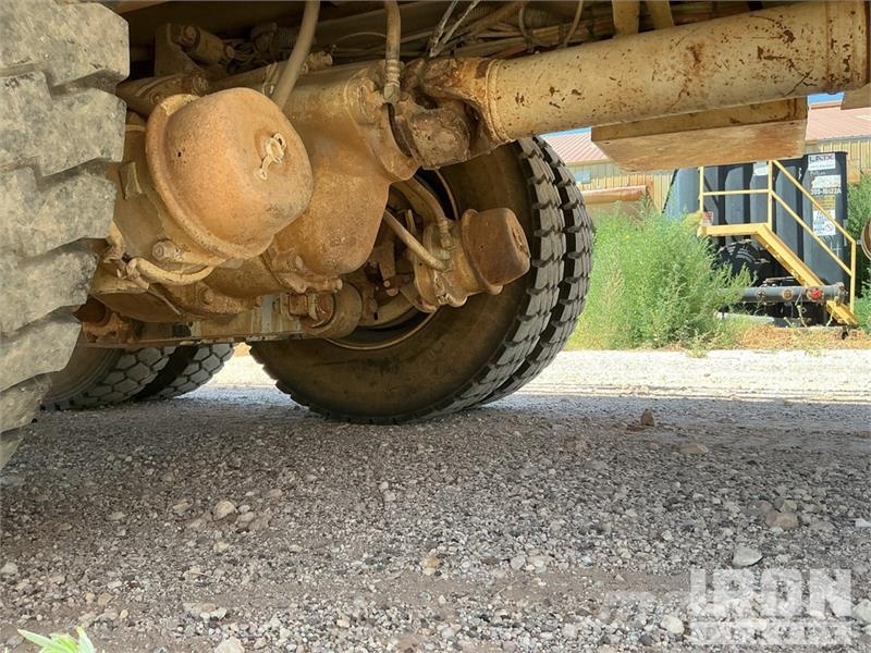 International 7400 2000 gal 6x4 Kill Truck Processing Equipment