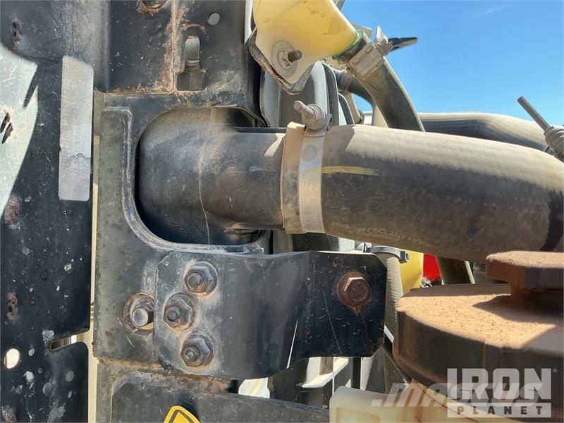 International 7400 2000 gal 6x4 Kill Truck Processing Equipment