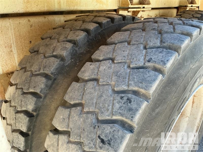 International 7400 2000 gal 6x4 Kill Truck Processing Equipment