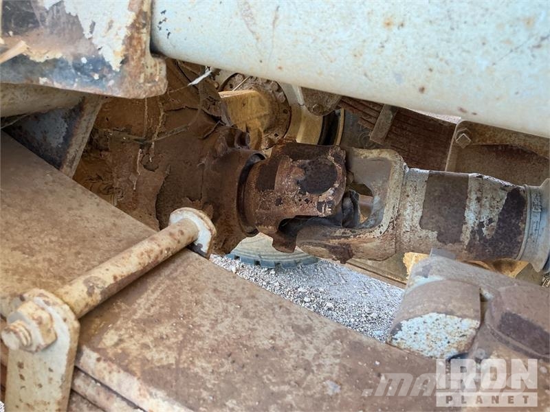 International 7400 2000 gal 6x4 Kill Truck Processing Equipment
