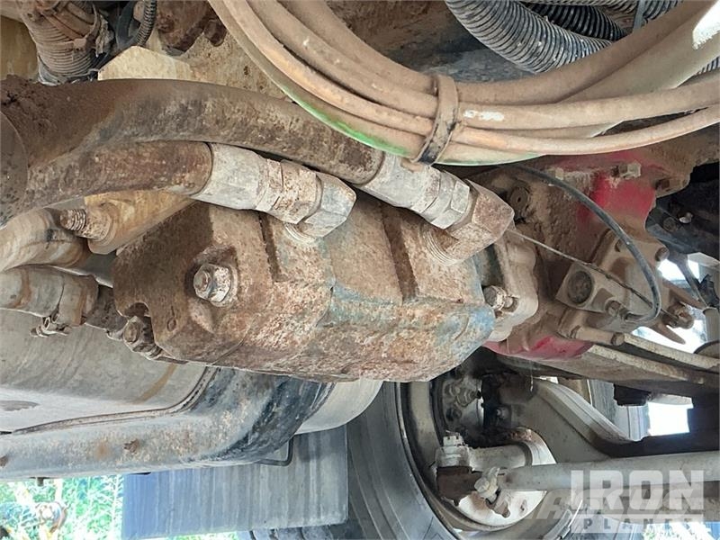 International 7400 2000 gal 6x4 Kill Truck Processing Equipment