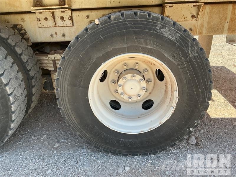 International 7400 2000 gal 6x4 Kill Truck Processing Equipment