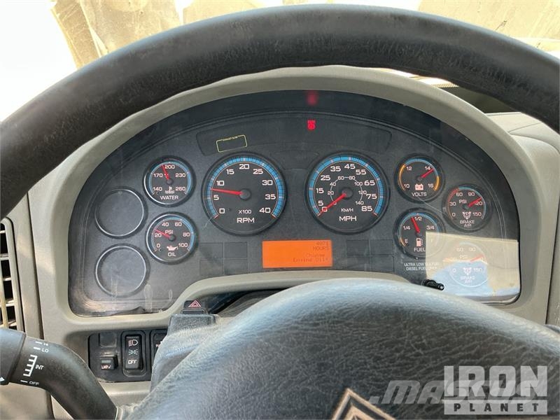 International 7400 2000 gal 6x4 Kill Truck Processing Equipment