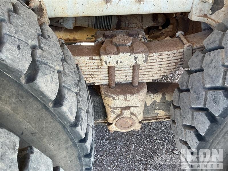 International 7400 2000 gal 6x4 Kill Truck Processing Equipment