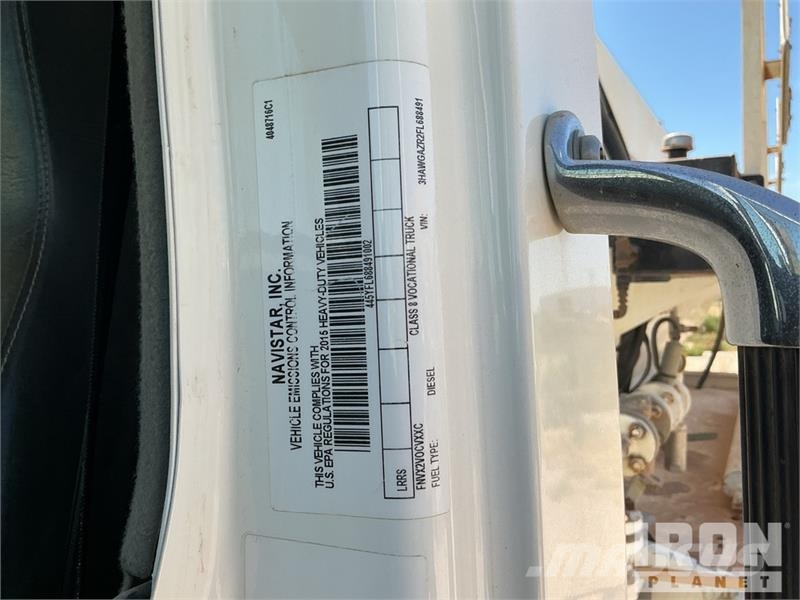 International 7400 2000 gal 6x4 Kill Truck Processing Equipment