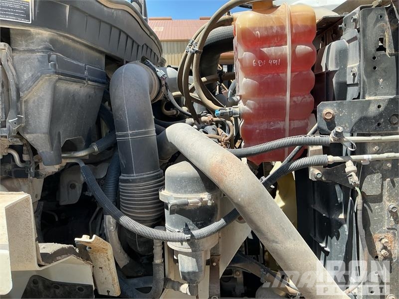 International 7400 2000 gal 6x4 Kill Truck Processing Equipment