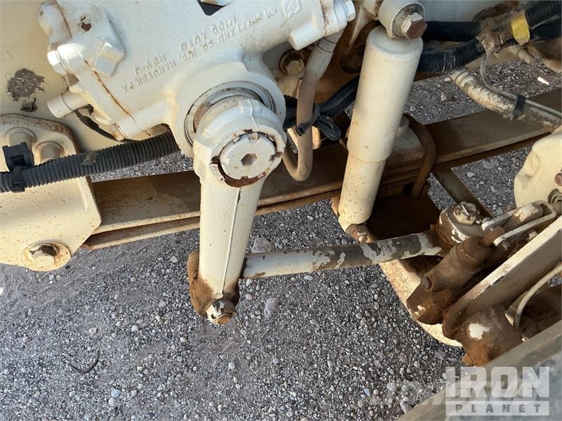 International 7400 2000 gal 6x4 Kill Truck Processing Equipment