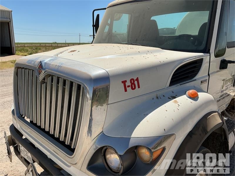 International 7400 2000 gal 6x4 Kill Truck Processing Equipment