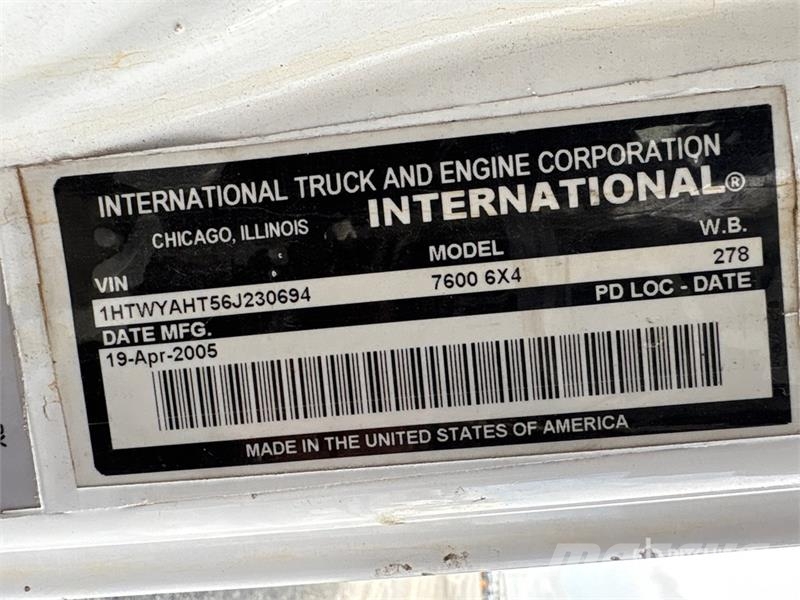 International 7600 Saug- und Druckwagen
