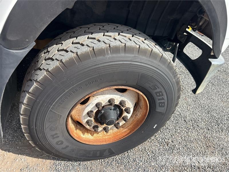 International 7600 Kombinuotos paskirties / vakuuminiai sunkvežimiai