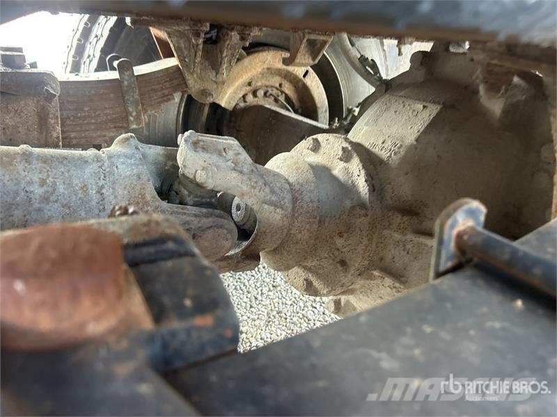 International 7600 Slamsugere