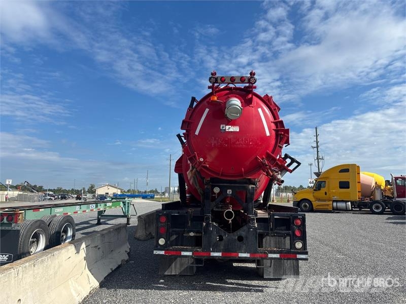 International 7600 شاحنات مزدوجة / خلخلة