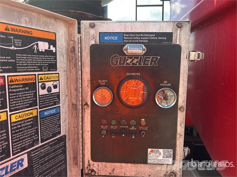 International 7600 Slamsugere
