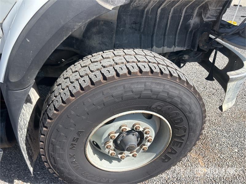 International 7600 Slamsugere