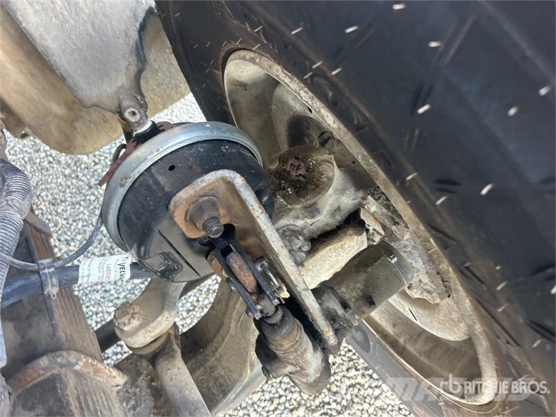 International 7600 Slamsugere