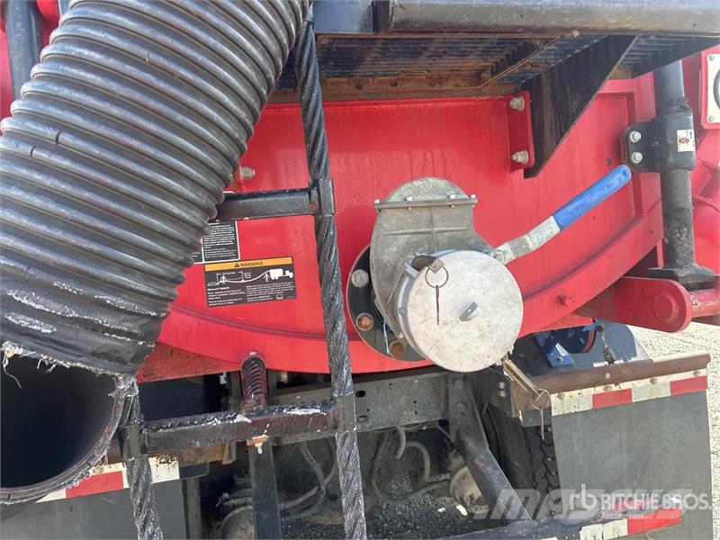 International 7600 Slamsugere