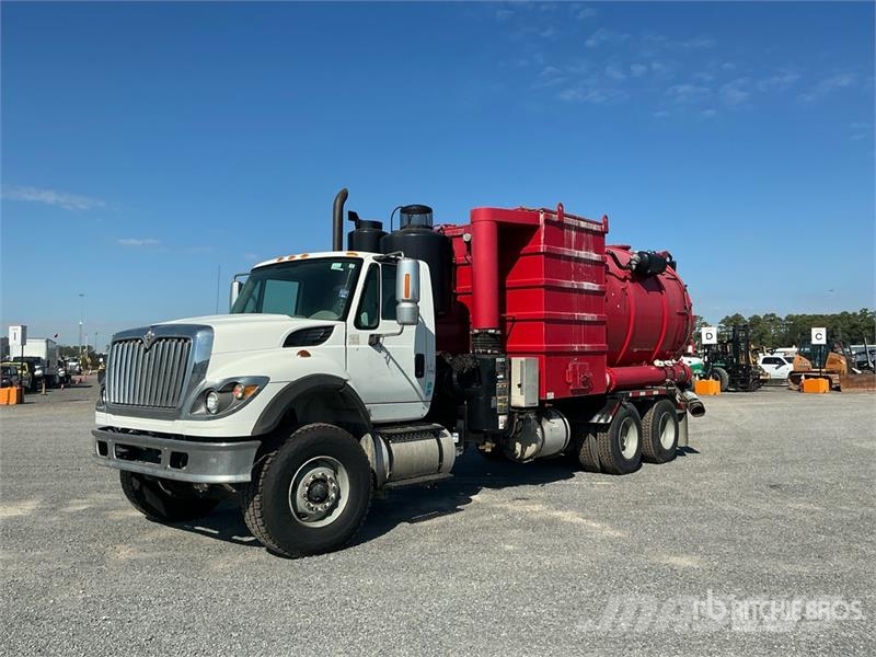 International 7600 Camiones aspiradores/combi