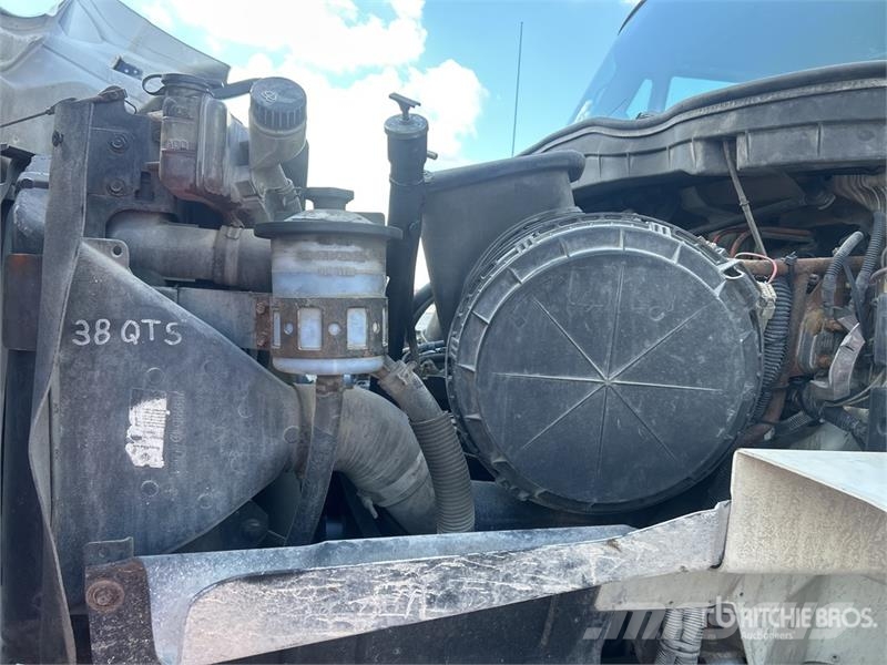International 7600 Slamsugere