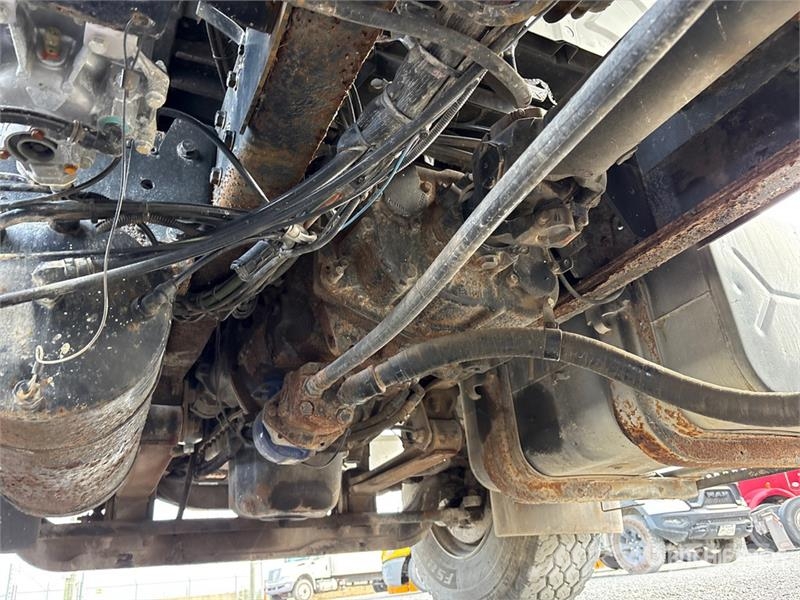 International 7600 Saug- und Druckwagen