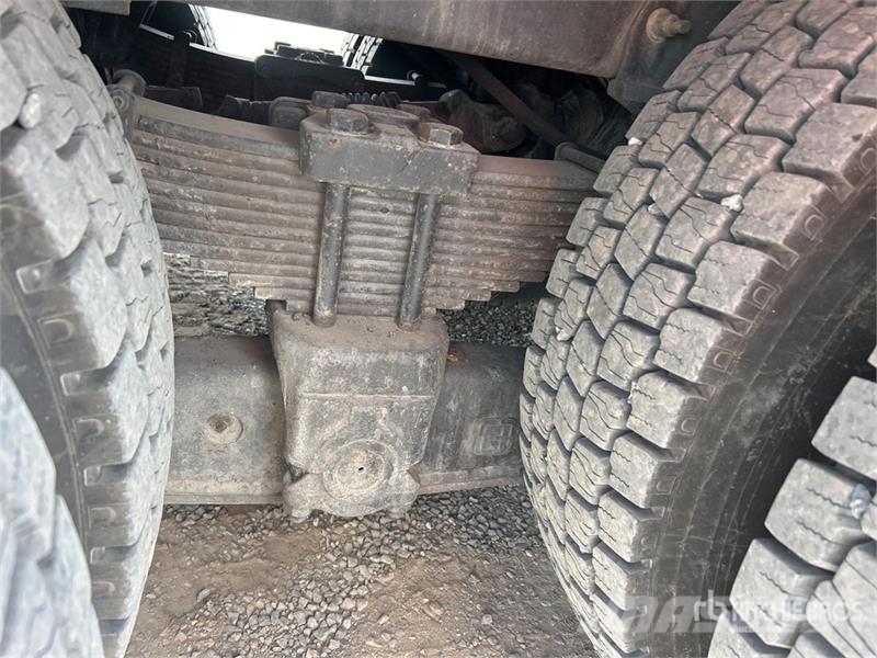 International 7600 Kombinuotos paskirties / vakuuminiai sunkvežimiai