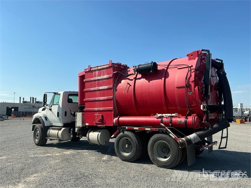 International 7600 Camiones aspiradores/combi