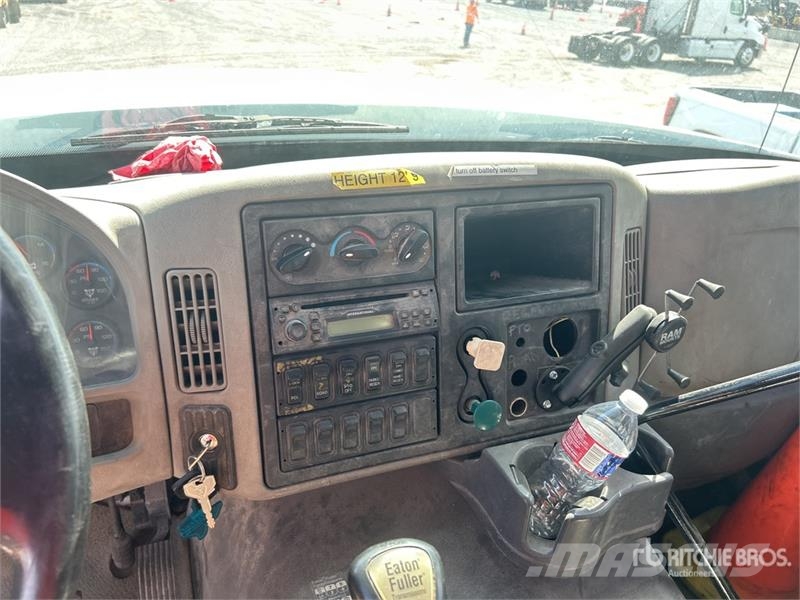 International 7600 Slamsugere
