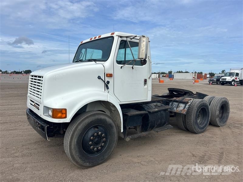 International 8100 Tahače