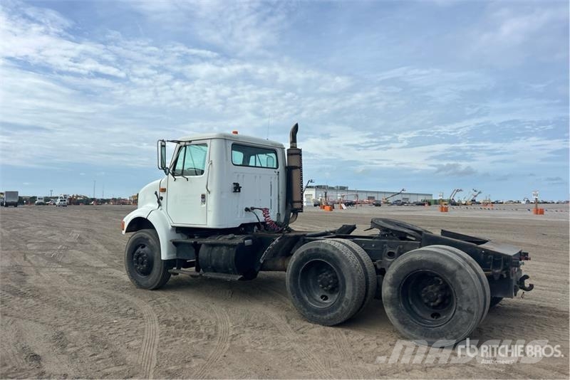 International 8100 Tahače