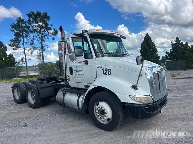 International 8600 Trekkers