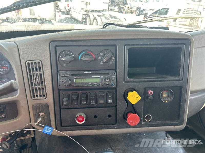 International 8600 Motrici e Trattori Stradali
