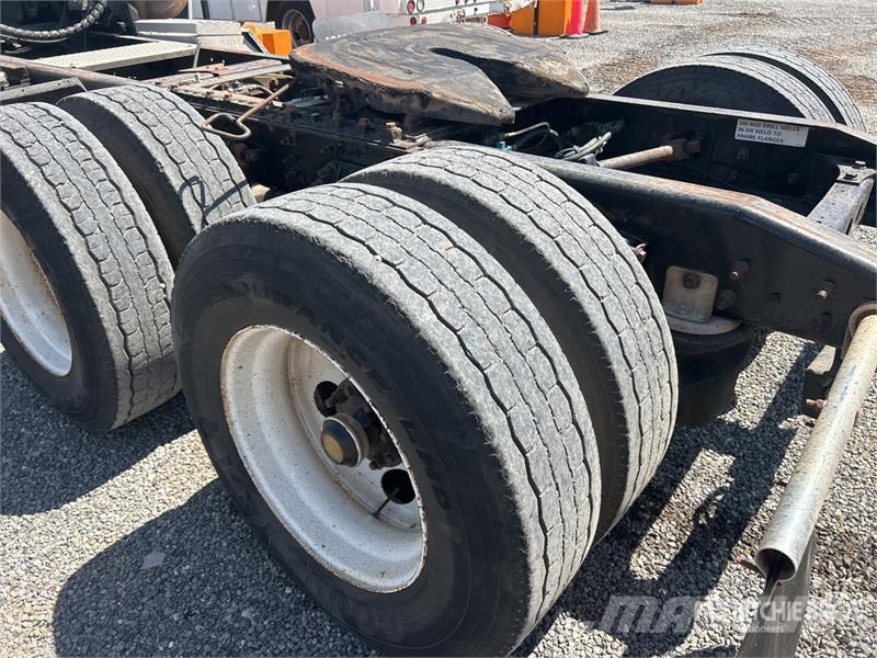 International 8600 Motrici e Trattori Stradali