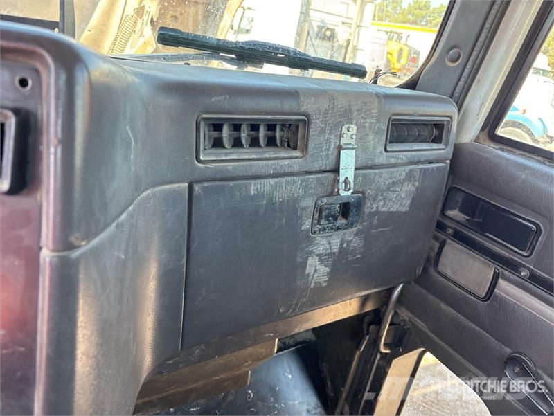 International 9100 Тягачі