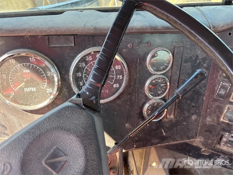 International 9100 Тягачі
