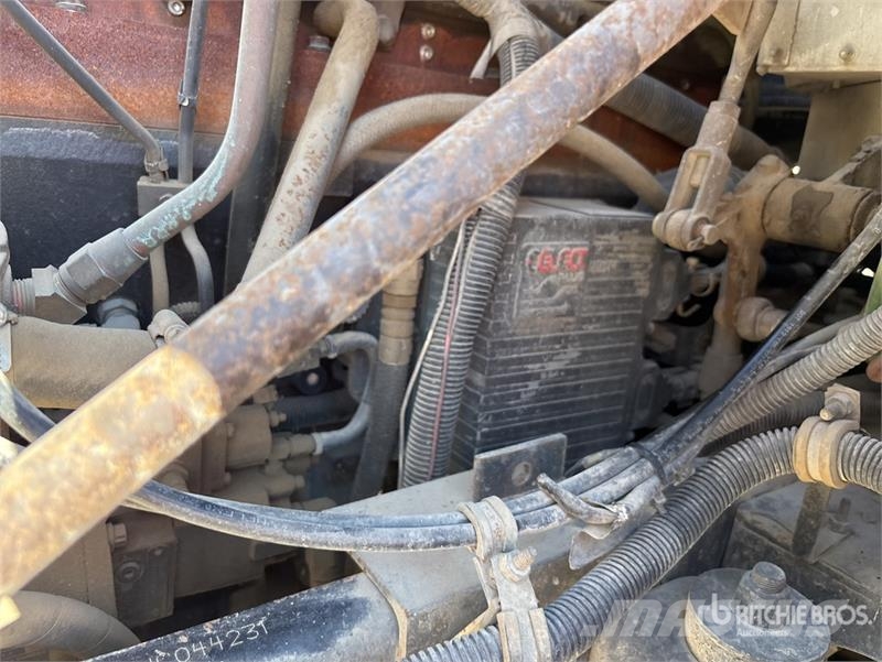 International 9100 Тягачі