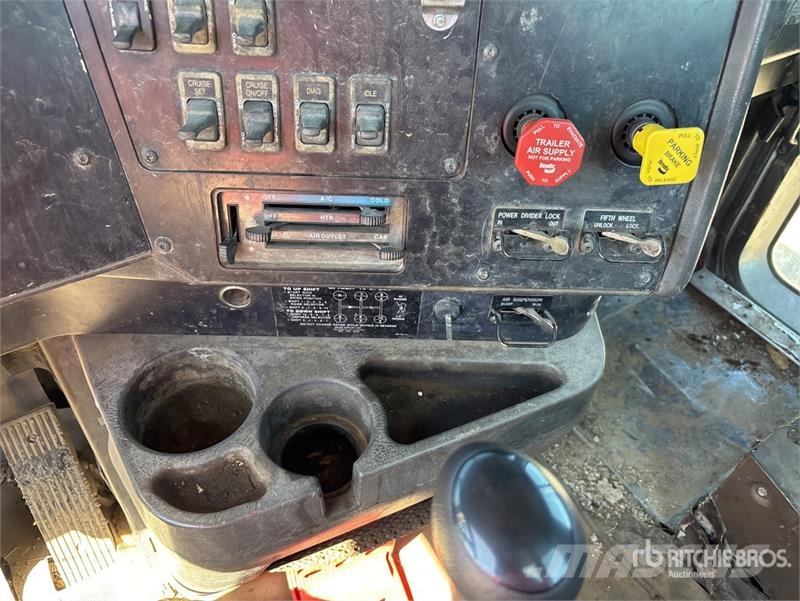 International 9100 Тягачі