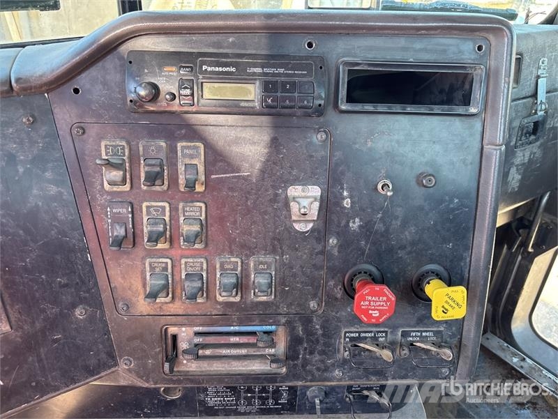 International 9100 Тягачі