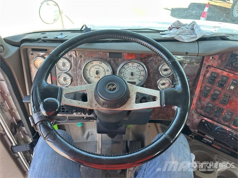 International 9200i Samochody ratownicze pomocy drogowej
