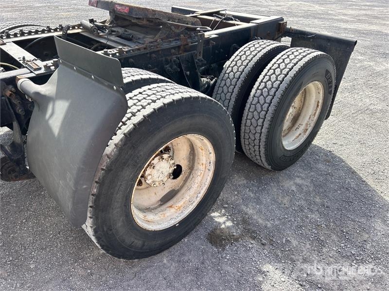 International 9200i Vilcēji