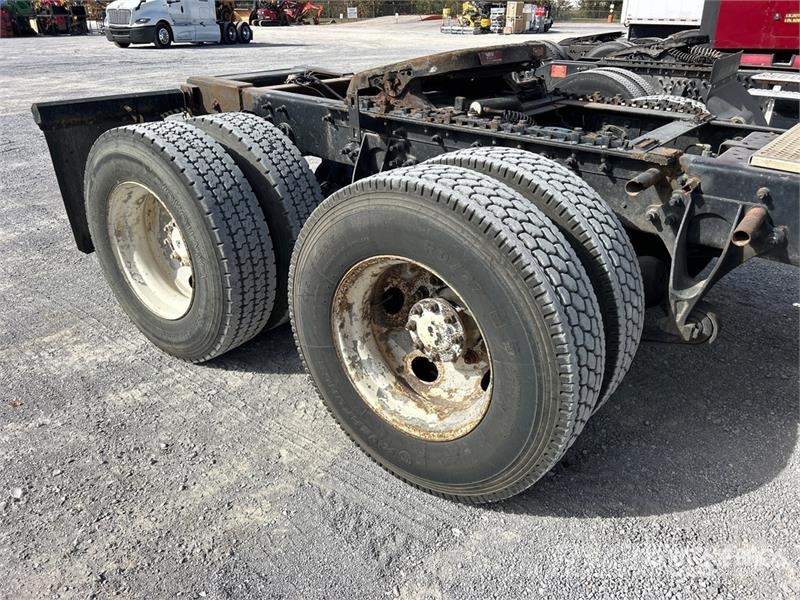International 9200i Vilcēji