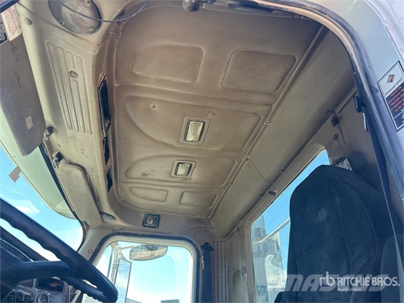 International 9400i 캐빈 및 인테리어