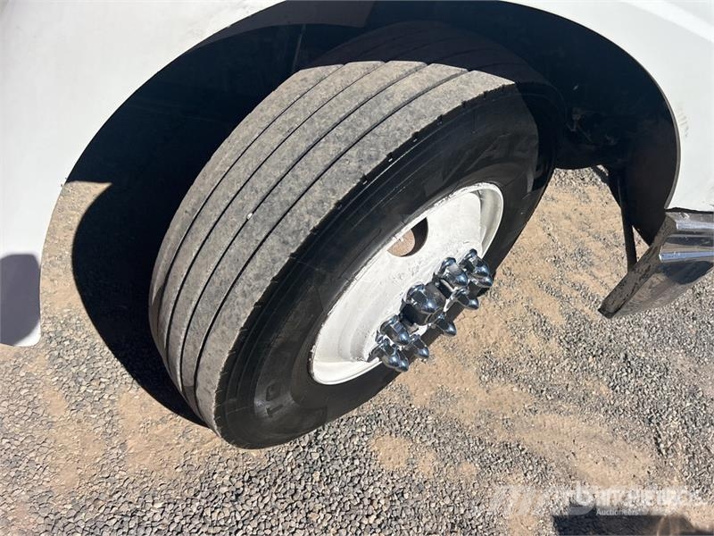 International 9400i 캐빈 및 인테리어