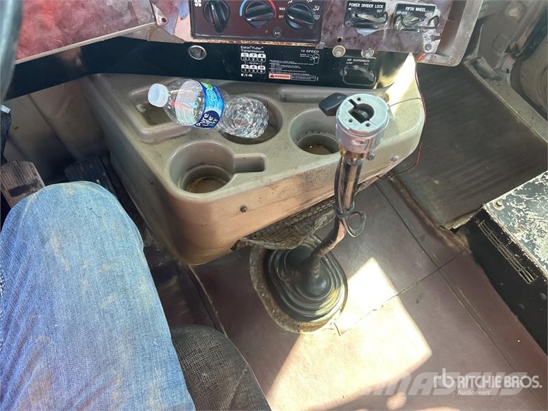 International 9400i 캐빈 및 인테리어
