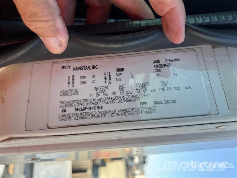 International 9900i Sattelzugmaschinen
