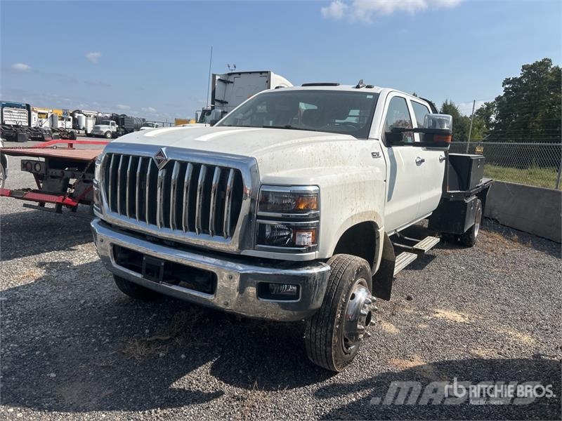 International CV515 4x4 Crew Cab Flatbed Truck Pritschenwagen/Pritschenwagen mit Seitenklappe