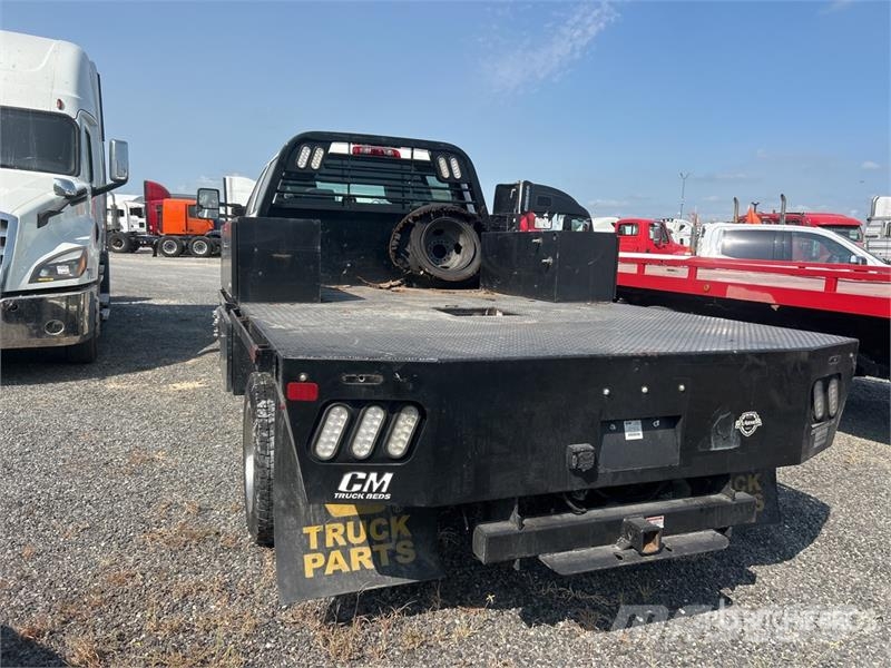 International CV515 4x4 Crew Cab Flatbed Truck Pritschenwagen/Pritschenwagen mit Seitenklappe