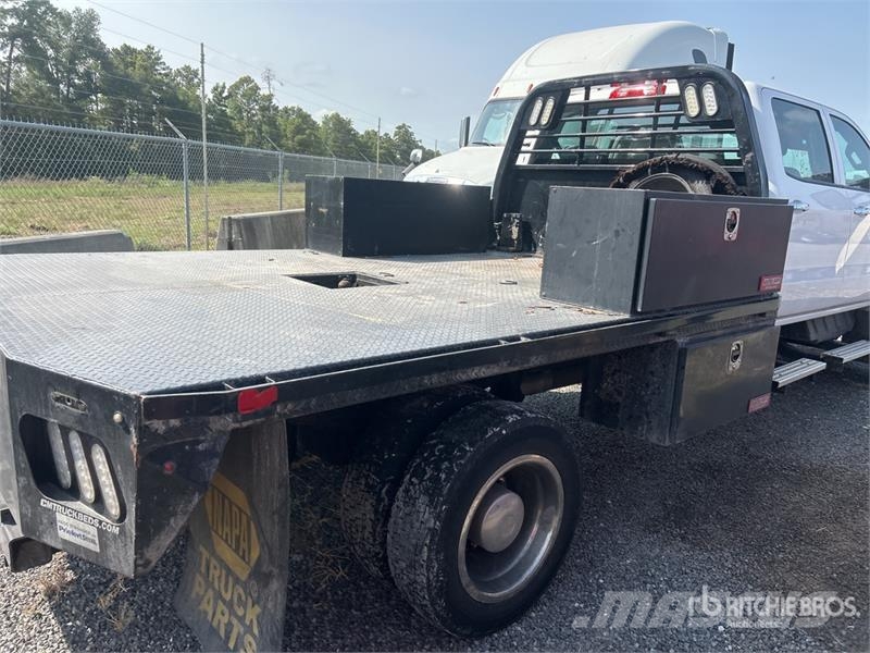 International CV515 4x4 Crew Cab Flatbed Truck Pritschenwagen/Pritschenwagen mit Seitenklappe