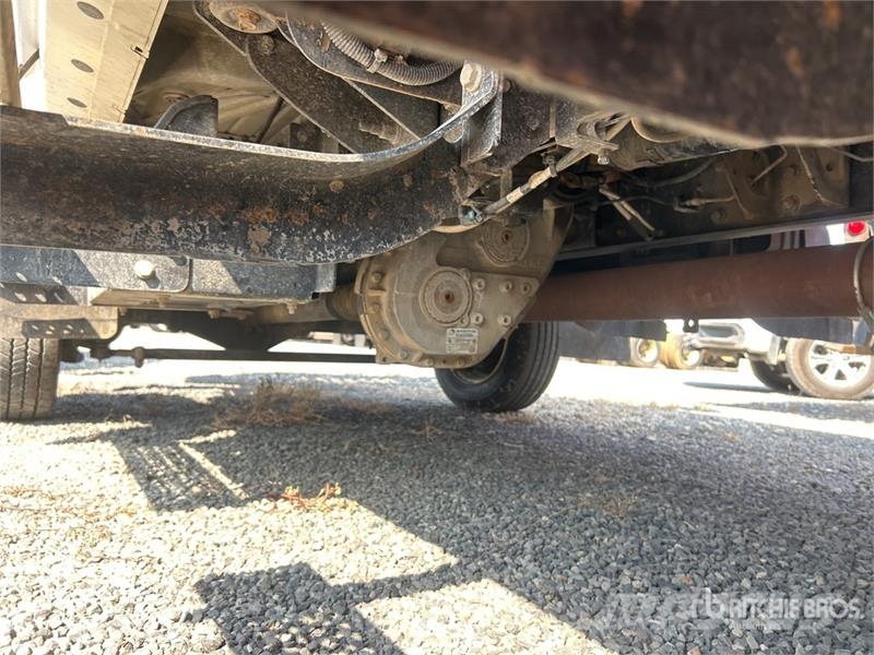 International CV515 4x4 Crew Cab Flatbed Truck Pritschenwagen/Pritschenwagen mit Seitenklappe