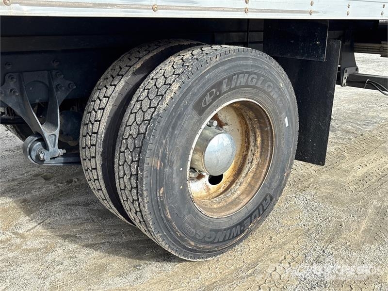 International Durastar 4300 Sanduk kamioni