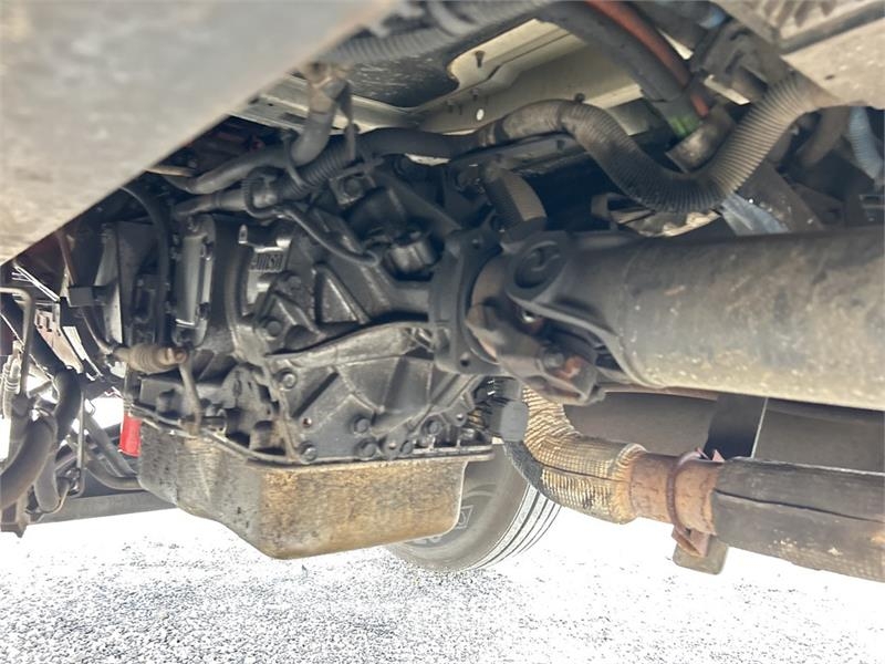 International Durastar 4300 شاحنات ذات هيكل صندوقي