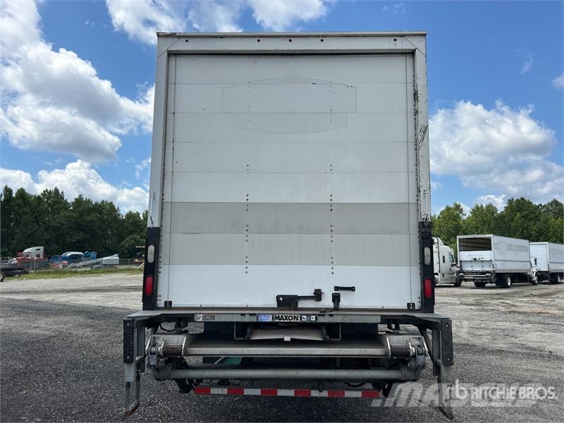 International Durastar 4300 شاحنات ذات هيكل صندوقي